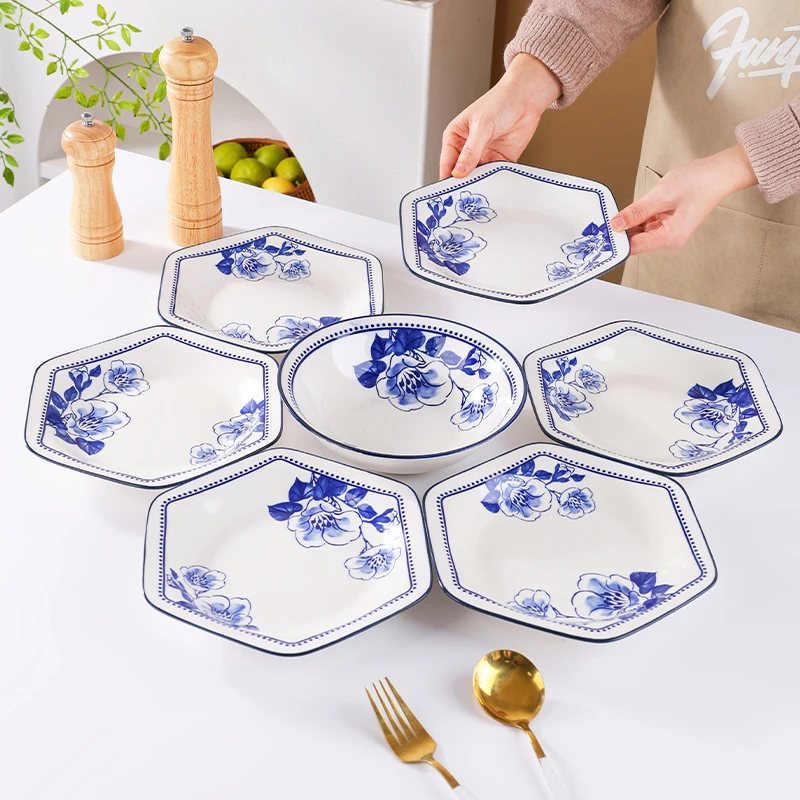 瓷韵青花菜盘家用2023新款创意个性米饭碗六角拼盘陶瓷餐具套装