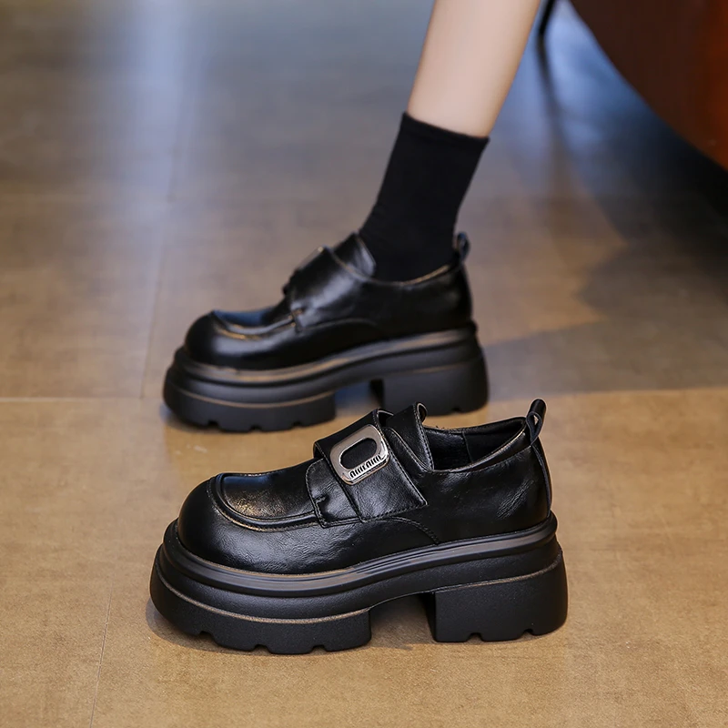 真皮厚底时尚百搭小皮鞋2024春秋新款英伦风百搭圆头乐福鞋搭扣鞋