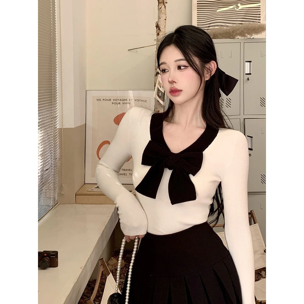 显瘦舒肤绒秋冬季蝴蝶结设计感小香风撞色v领长袖T恤女内搭打底衫