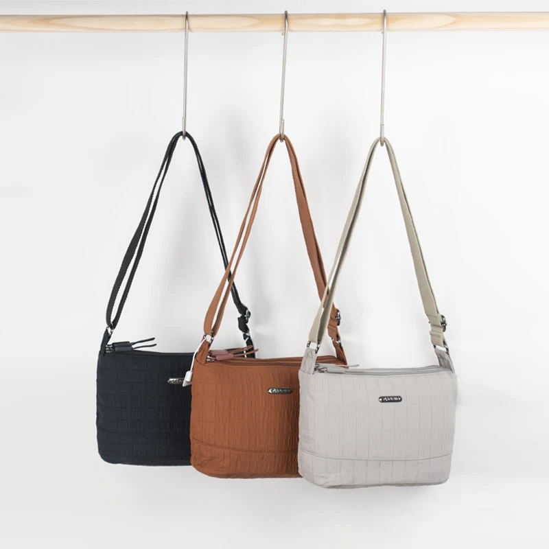 时尚休闲百搭新款通勤百搭大容量多层轻便简约单肩斜挎包包