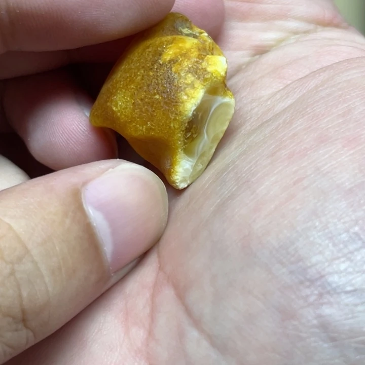 定制琥珀懒****原矿琥珀
