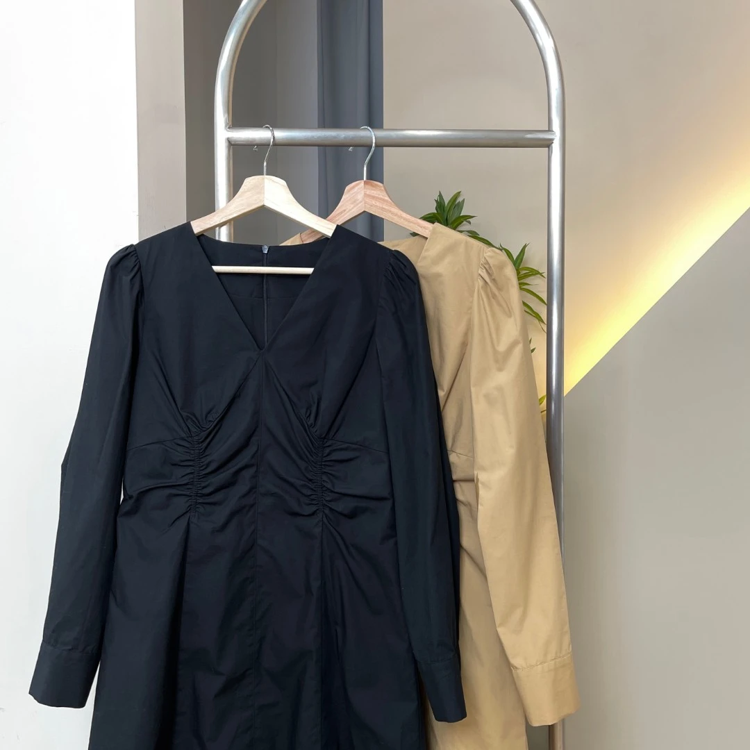 小野人清仓韩版时尚显瘦抽褶连衣裙 ZY203Q04