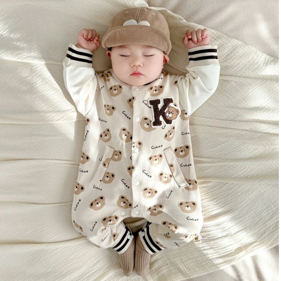 2024新款婴儿连体衣卡通小熊印花哈衣男女宝宝春秋周岁爬服洋气