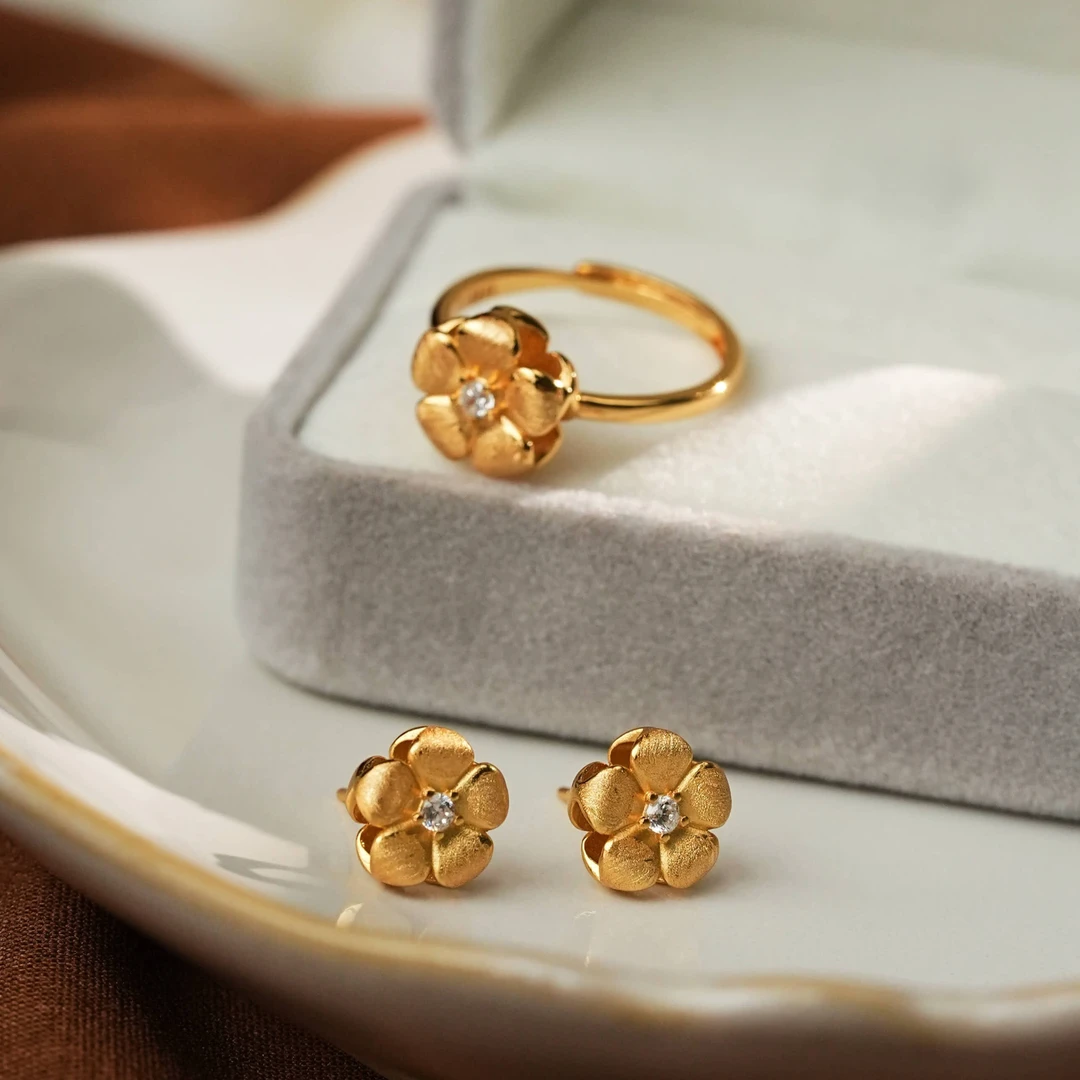 坠链均925银 拉丝梅花小花朵点锆耳钉戒指项链精致气质首饰