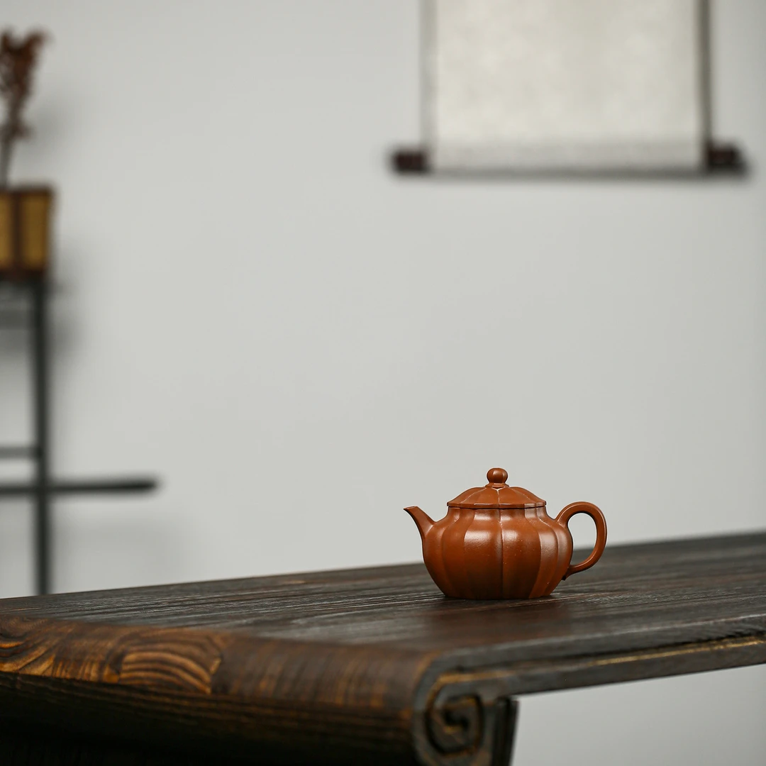 六花瓣菱花朱泥230c（阿青亲作）