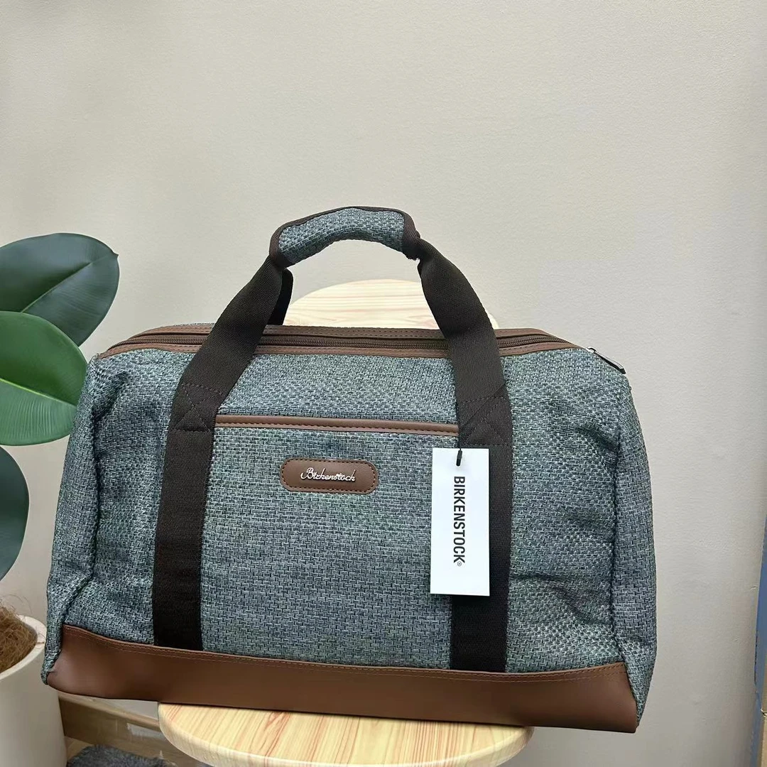 【十万粉丝】20x30x45cm 新款时尚户外高品质多功能旅行包