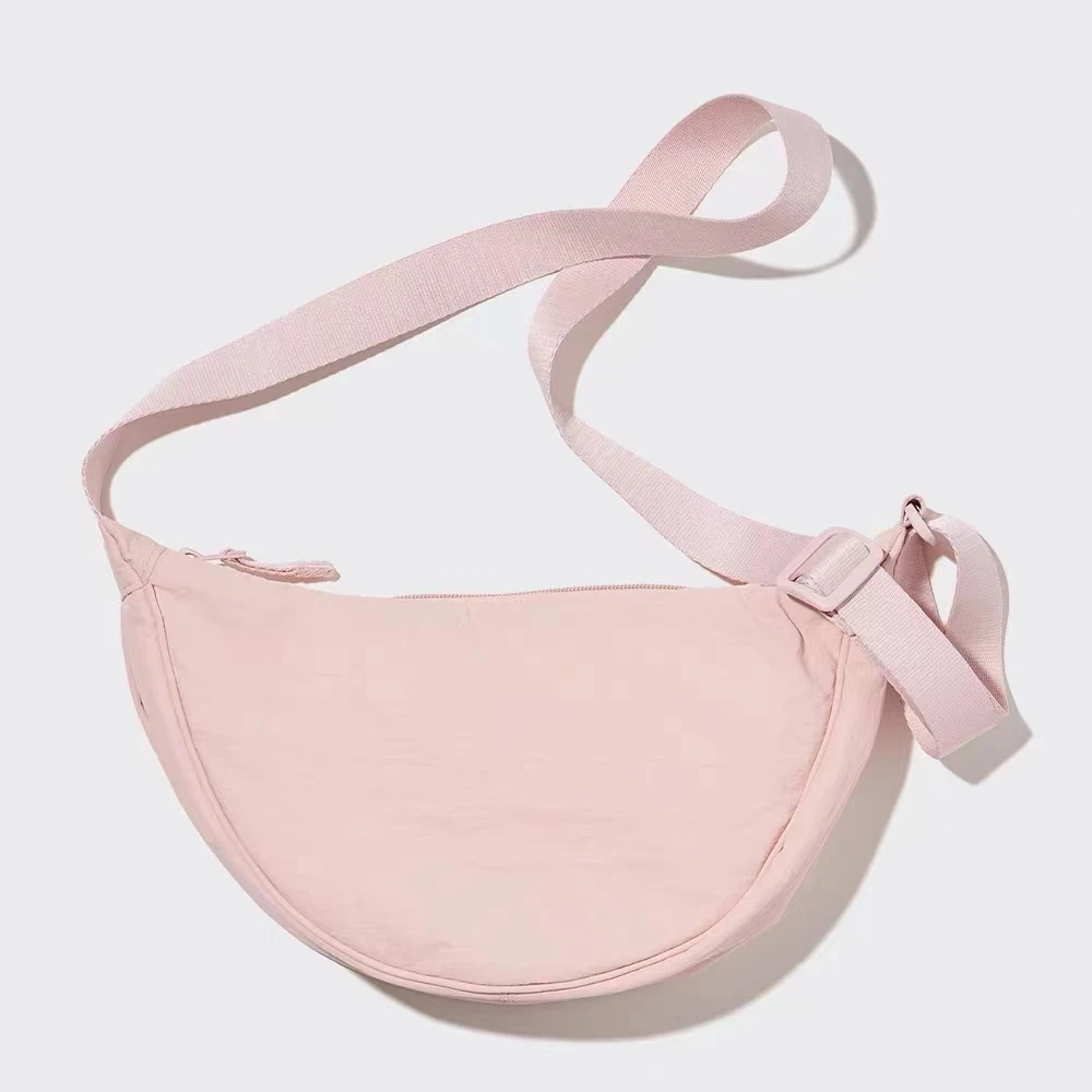 超划算！饺子包时尚潮流个性纯色拉链防水大容量斜挎包 081