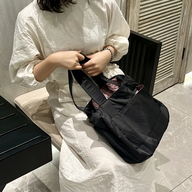 新款 纯色简约系列多口袋多隔层大容量单肩包妈妈包托特包