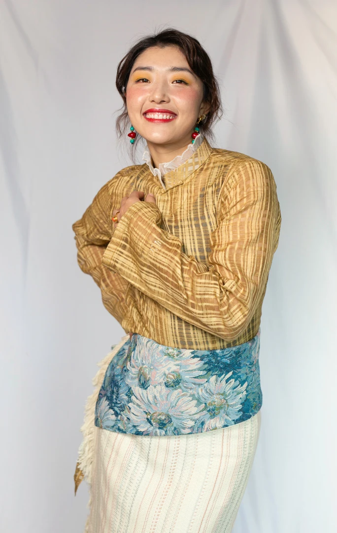 七吉家藏式高定女士衬衫手工炒色复古蕾丝长款西藏服装长袖网红