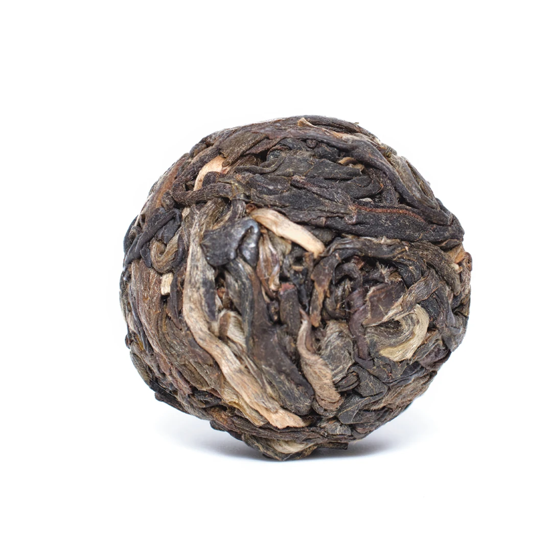 昔归杧麓山古树云南普洱茶生茶龙珠