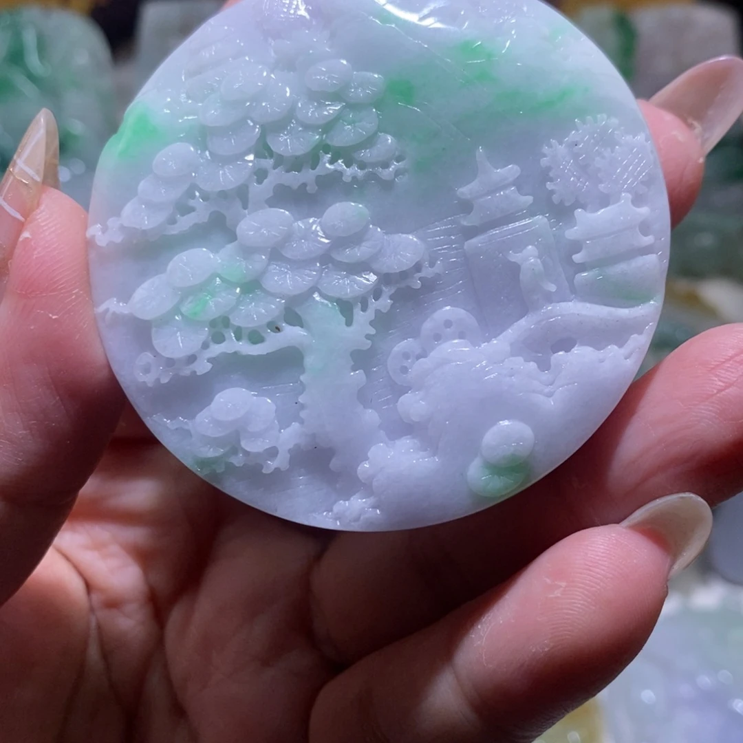 【闪购商品】翡翠颈饰未镶嵌山水