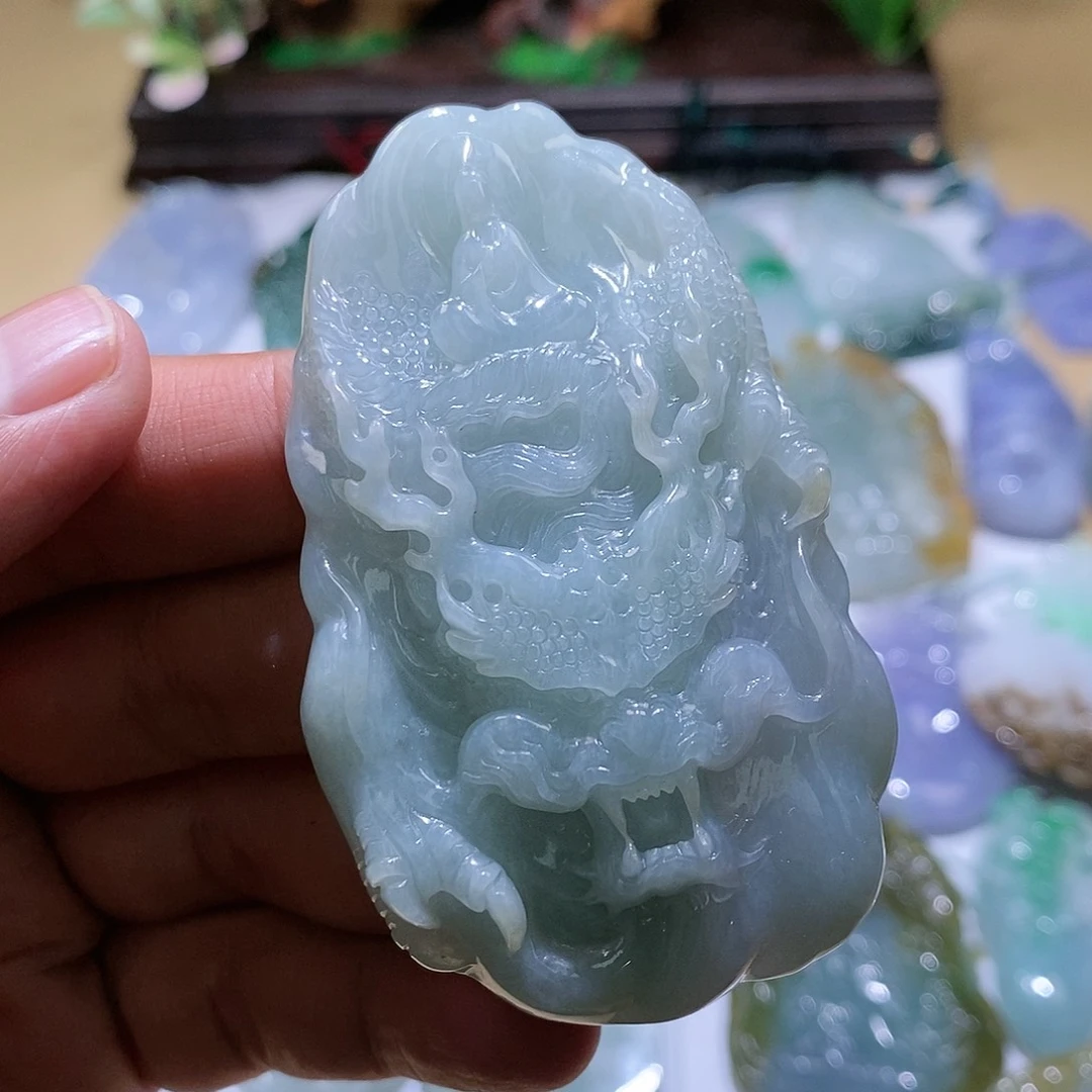 【闪购商品】翡翠颈饰未镶嵌龙牌