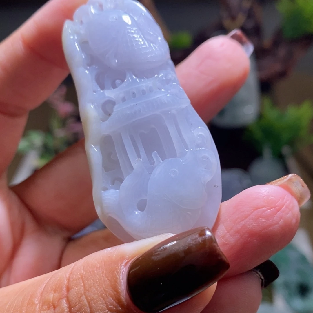 【闪购商品】翡翠颈饰未镶嵌鱼