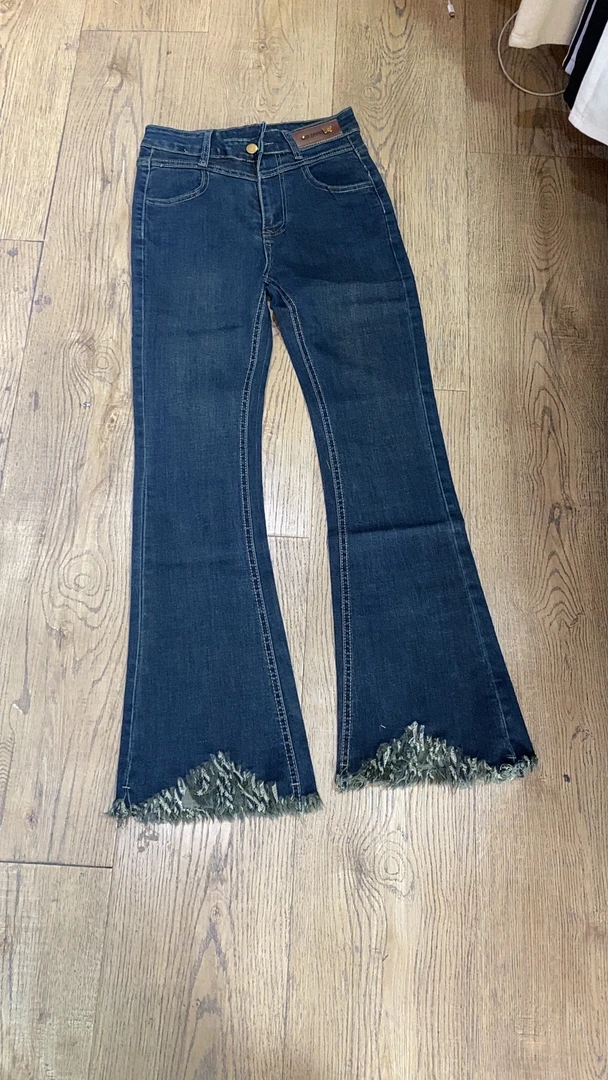 牛仔喇叭裤，长款