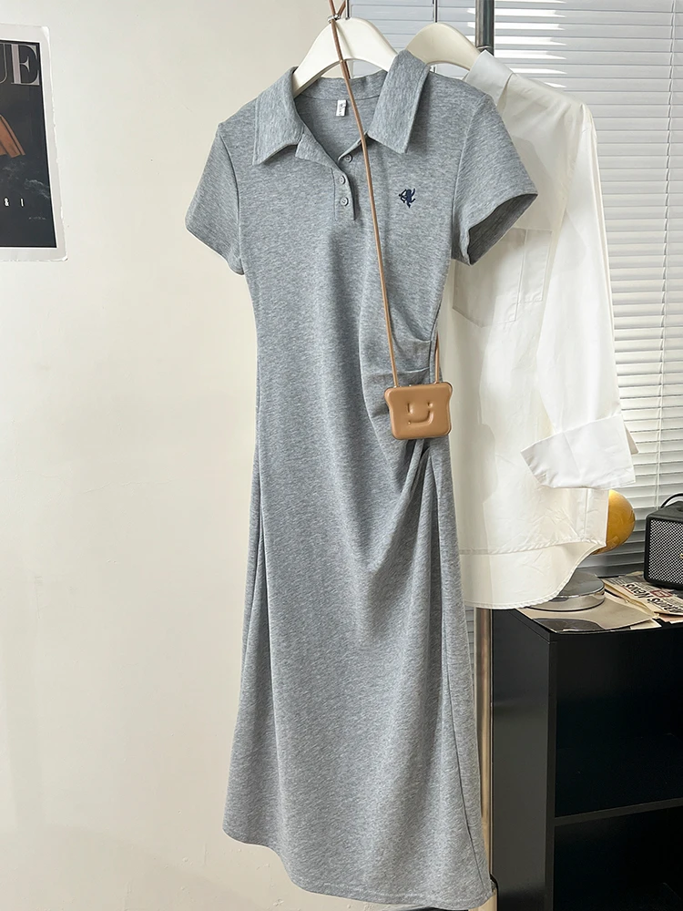 灰色刺绣连衣裙女夏款气质修身显瘦长裙休闲polo领t恤设计感裙子