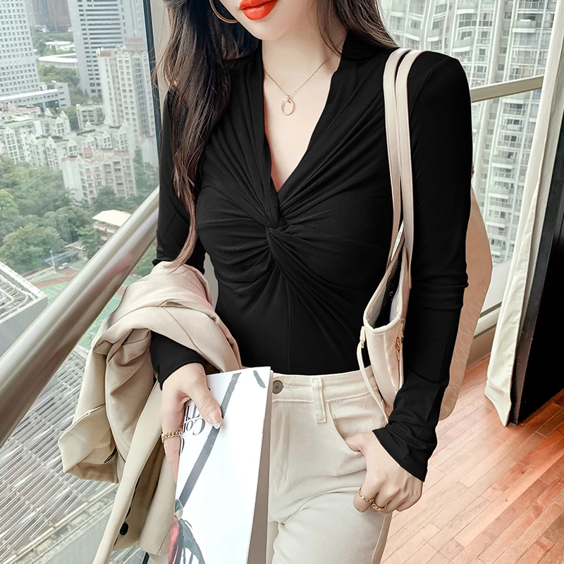 长袖t恤女薄款2025秋季新款v领长袖上衣女设计感小众打底衫女内搭