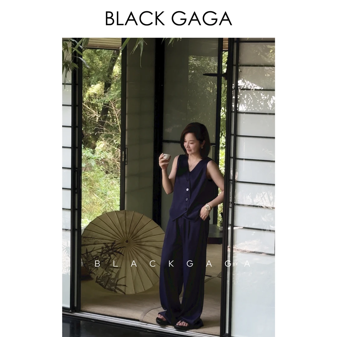 BLACK GAGA【都市格调】智性女人 斜门襟西装马甲裤子套装 G2405Z09