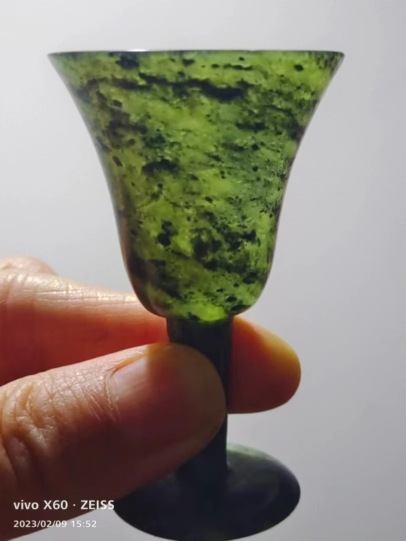 天然墨玉高脚杯,墨玉杯玉石,药王石玉杯赛事纪念品