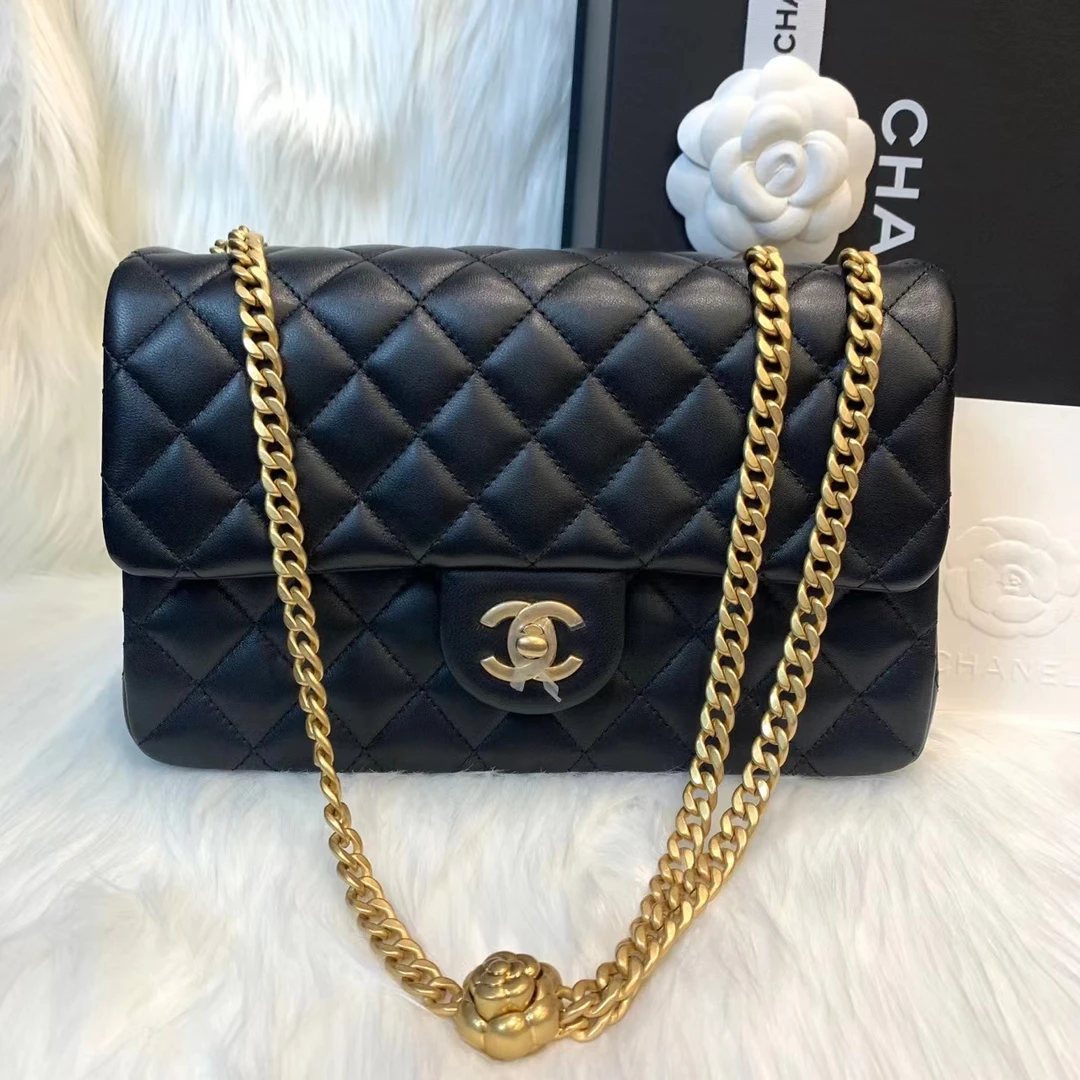全新未使用 Chanel/香奈儿 23S山茶花调节扣黑金羊皮小号CF包袋