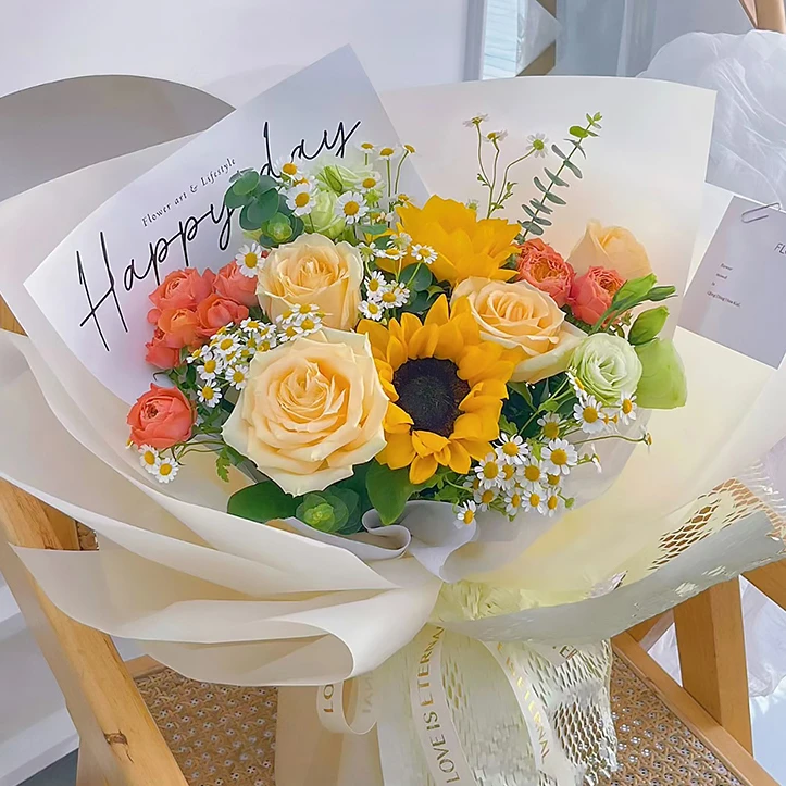 4朵香槟玫瑰2朵向日葵混搭花束生日父亲节高考成人礼毕业季送花上门小时达鲜花同城配送