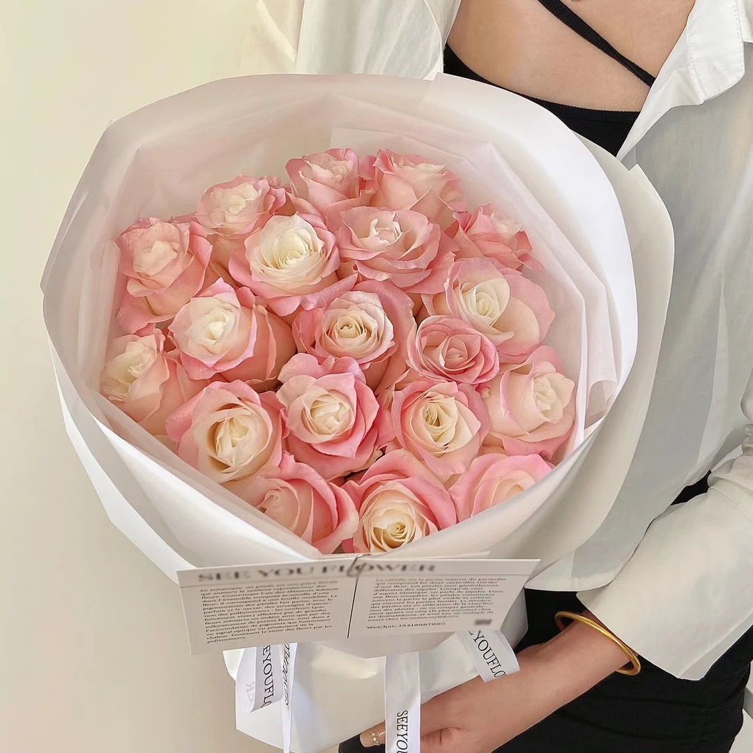 【温柔入梦】19朵火烈鸟粉玫瑰花束白玫瑰喷色创意花束生日鲜花女士花束小时达鲜花同城送花上门