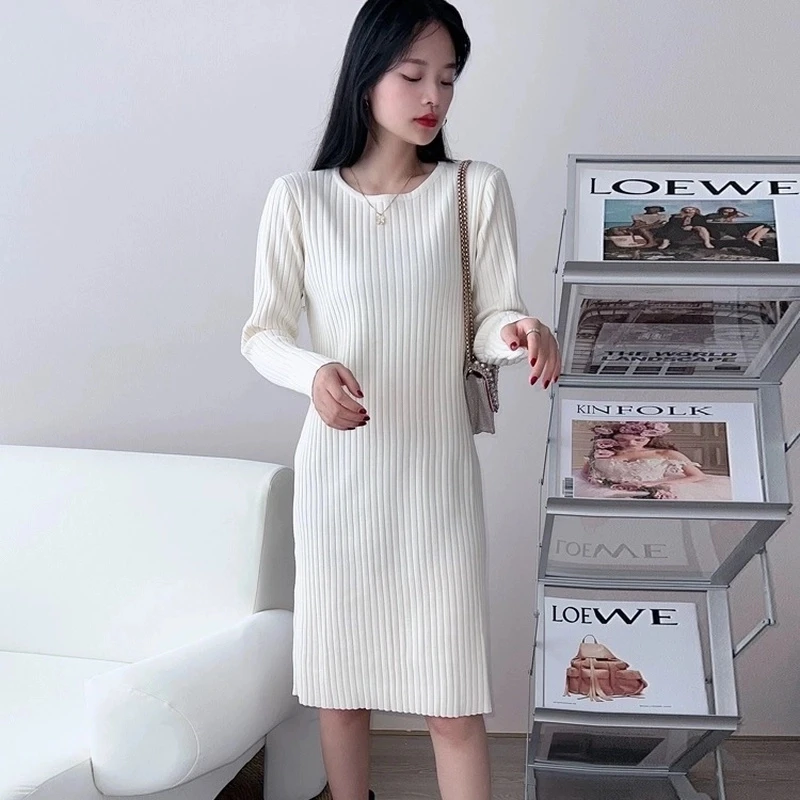 2024韩版新款圆领针织连衣裙女小个子中长款打底毛衣裙