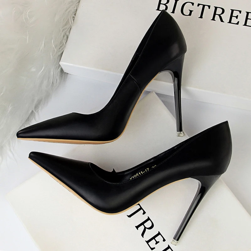 网红高跟鞋2023春季新款法式少女百搭职业黑色工作鞋细跟尖头包鞋