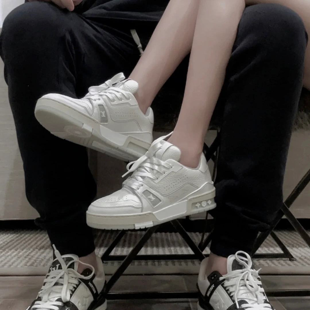 全新未使用 LouisVuitton/路易威登 经典款trainer低帮板鞋