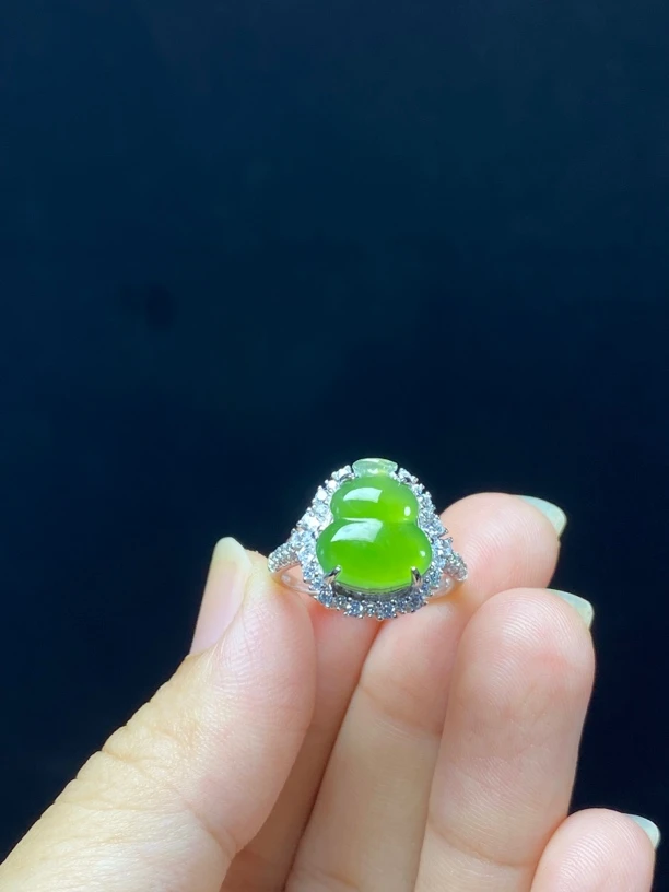 和田玉戒指 碧玉满色葫芦戒指 轻奢小精品