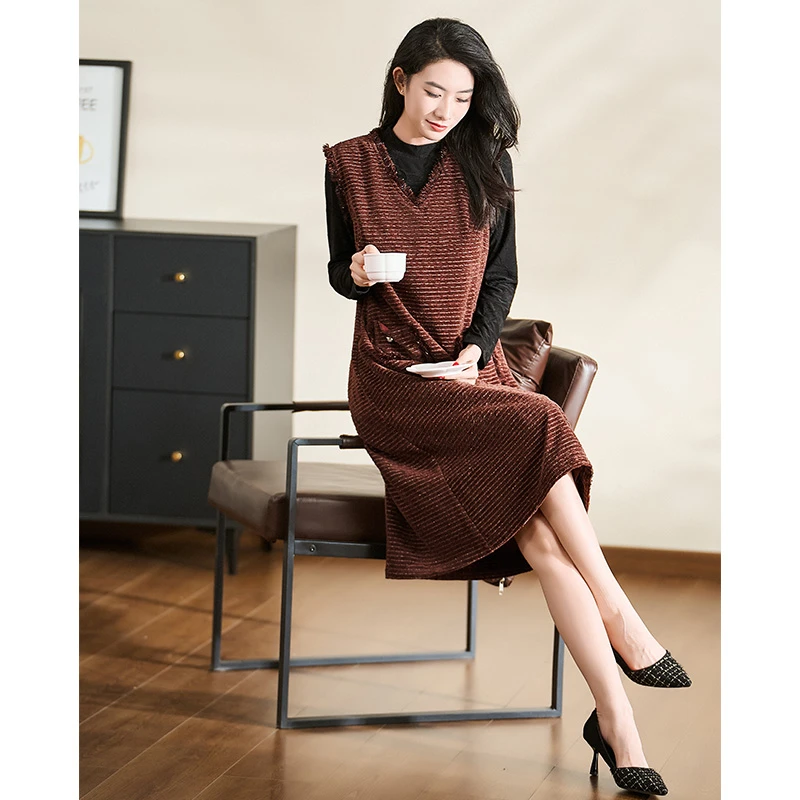 迪欧芙2024秋冬新款枣红色宽松款长袖女马甲套装连衣裙#QTZ87396