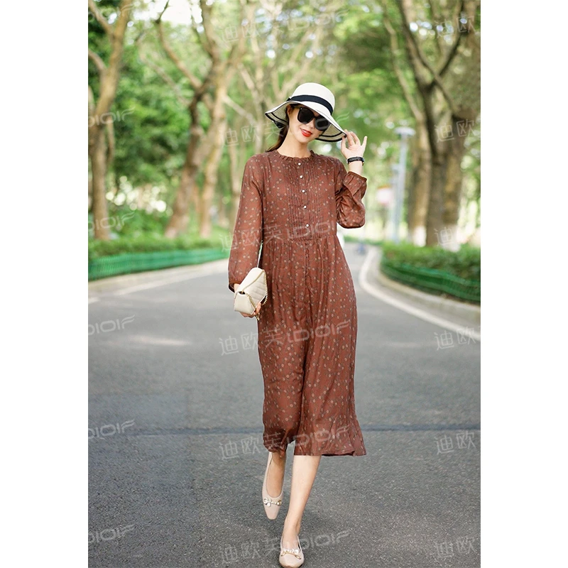 迪欧芙2023年秋季圆领花色复古显年轻印花长袖连衣裙女#QLQ13410