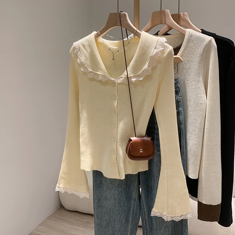 蕾丝拼接娃娃领毛衣设计感喇叭长袖开衫秋冬季修身针织衫女装上衣