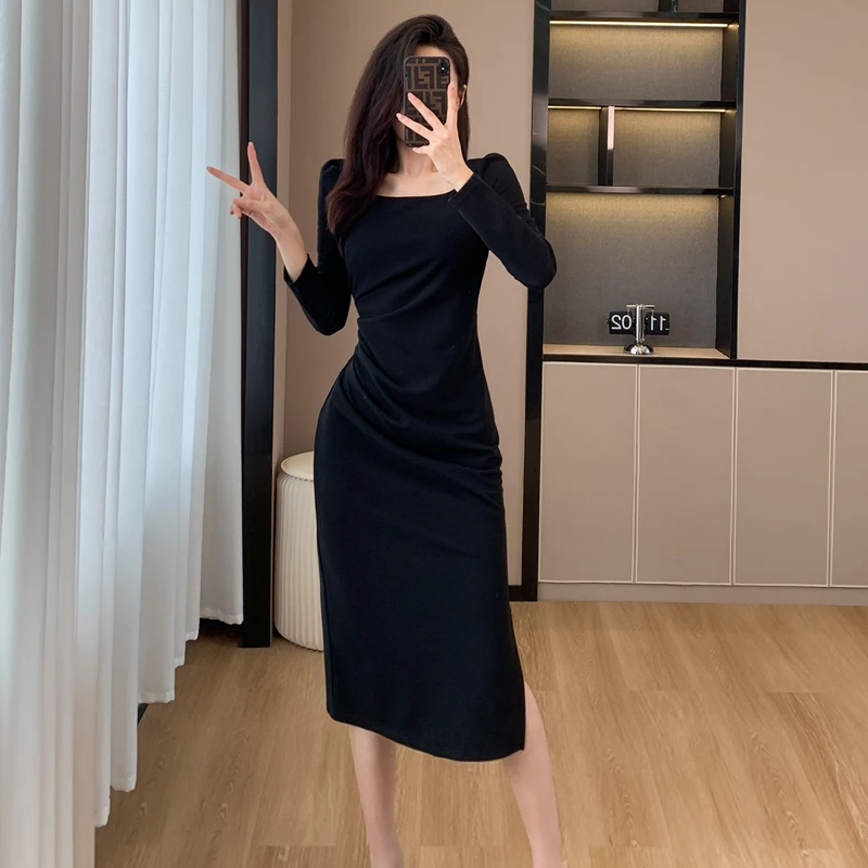 高档秋季新款女装黑色连衣裙气质高级感赫本风法式小黑裙包臀裙子