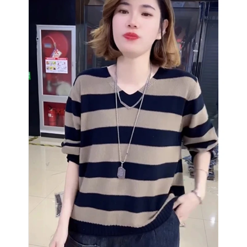 时尚打底衫女2025秋冬新款条纹V领针织衫毛衣宽松遮肉百搭上衣