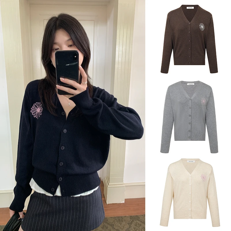 Manman Y3559自制小雏菊刺绣V领针织开衫百搭气质上衣女春秋