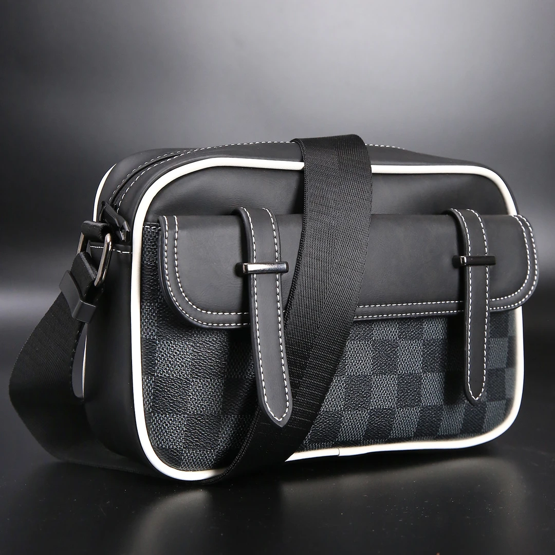 男士单肩潮流防水多功能休闲商务斜挎通勤牛皮手机小方时尚斜挎包