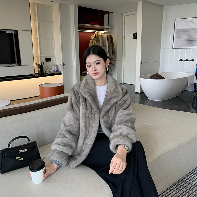 都柏林  进口水貂皮草女时尚翻领天鹅绒整貂宽松年轻款貂皮外套冬