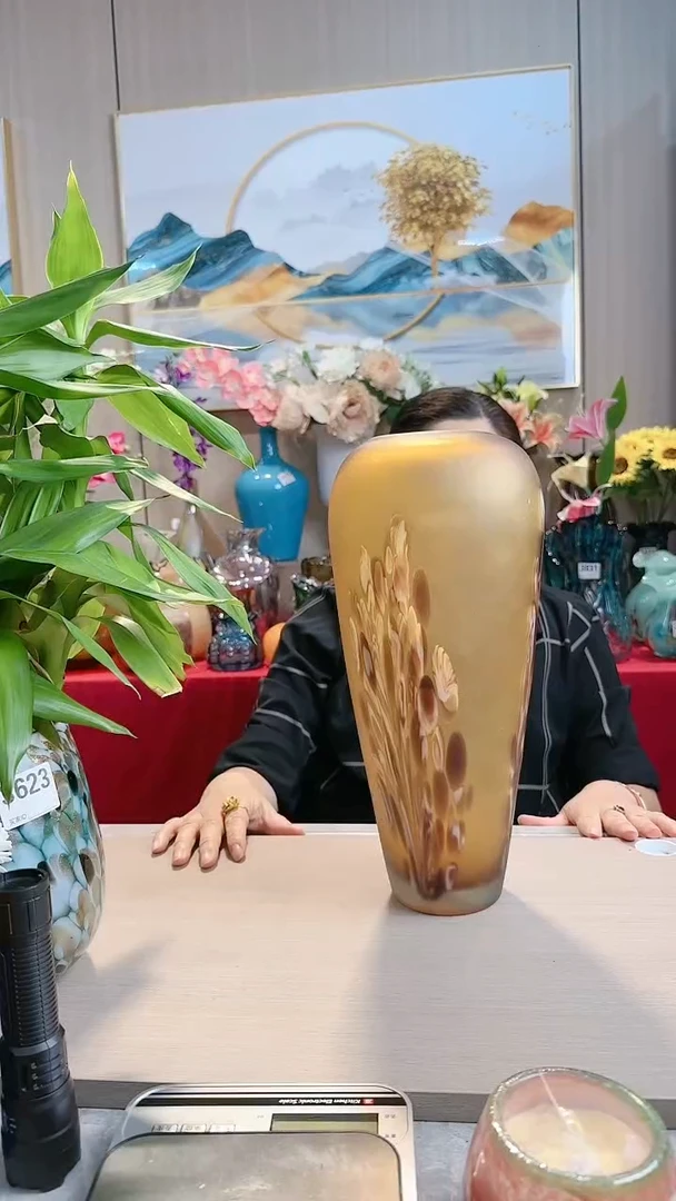 【闪购商品】瓶底微瑕琉璃花瓶
