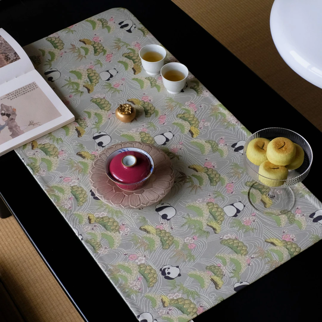 【知艺山房】<熊有成竹>双面圆角织锦茶席66*36cm（慢蓝S0820）