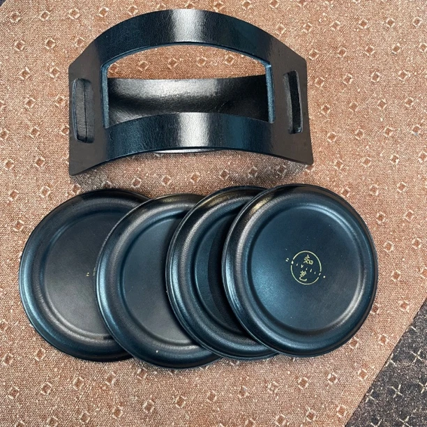 【知艺山房】玄色烫金皮质杯垫套组（五杯垫+一杯架）（言0161)