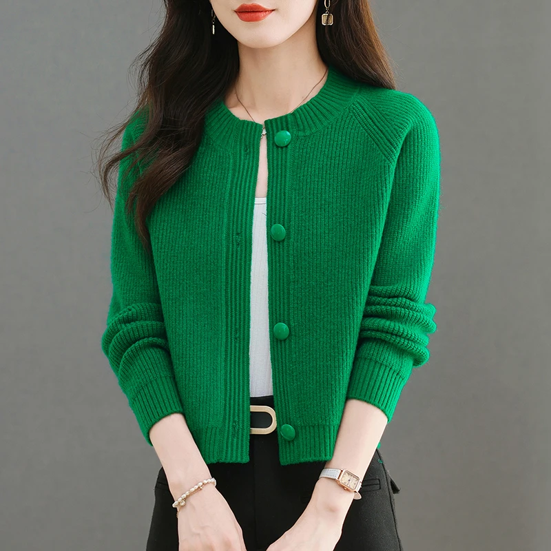 春秋洋气女式针织开衫短款时尚单排扣圆领外搭宽松显瘦休闲小衫