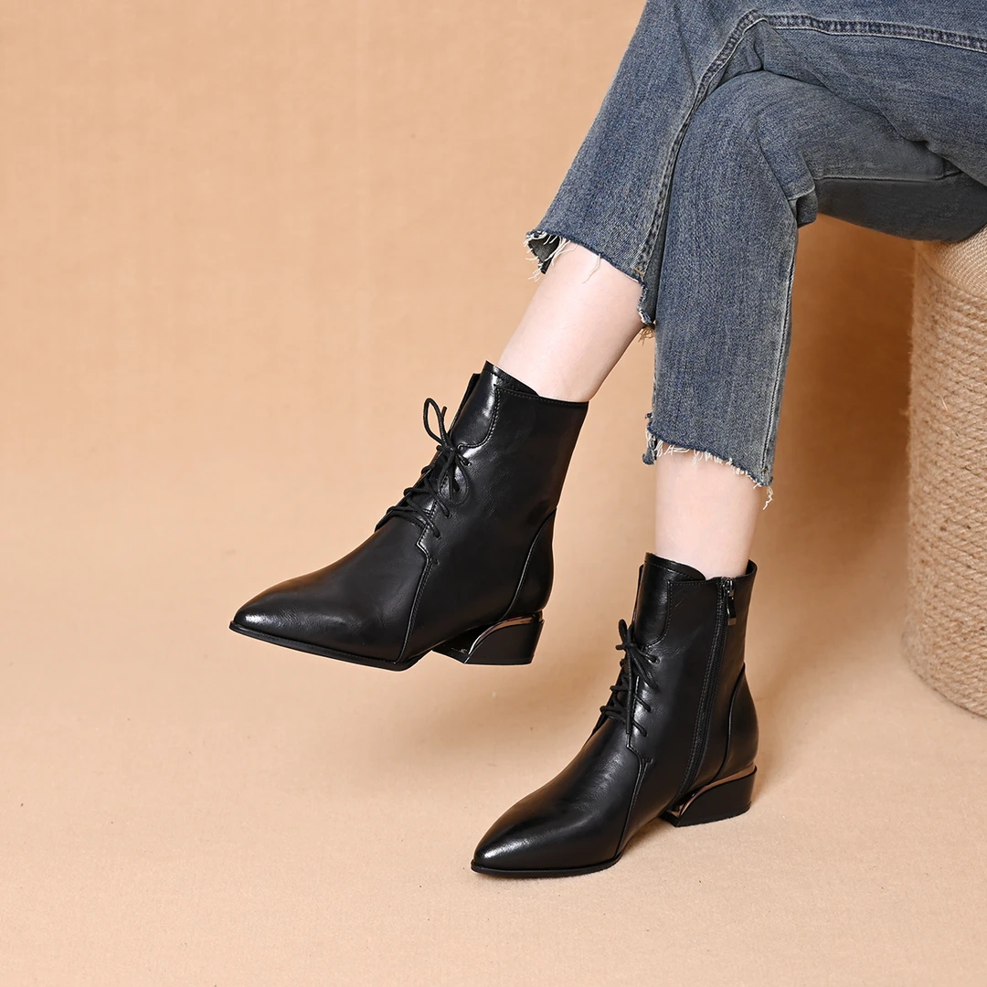 女士皮鞋2022年新款春款马丁靴女鞋子中跟短靴春秋单靴女靴子