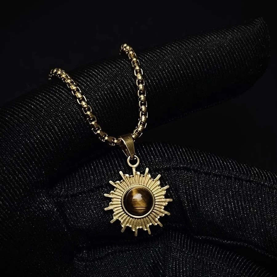 钛钢吊坠 小众个性阳光太阳花女美式项链吊坠男款轻奢高级感配饰