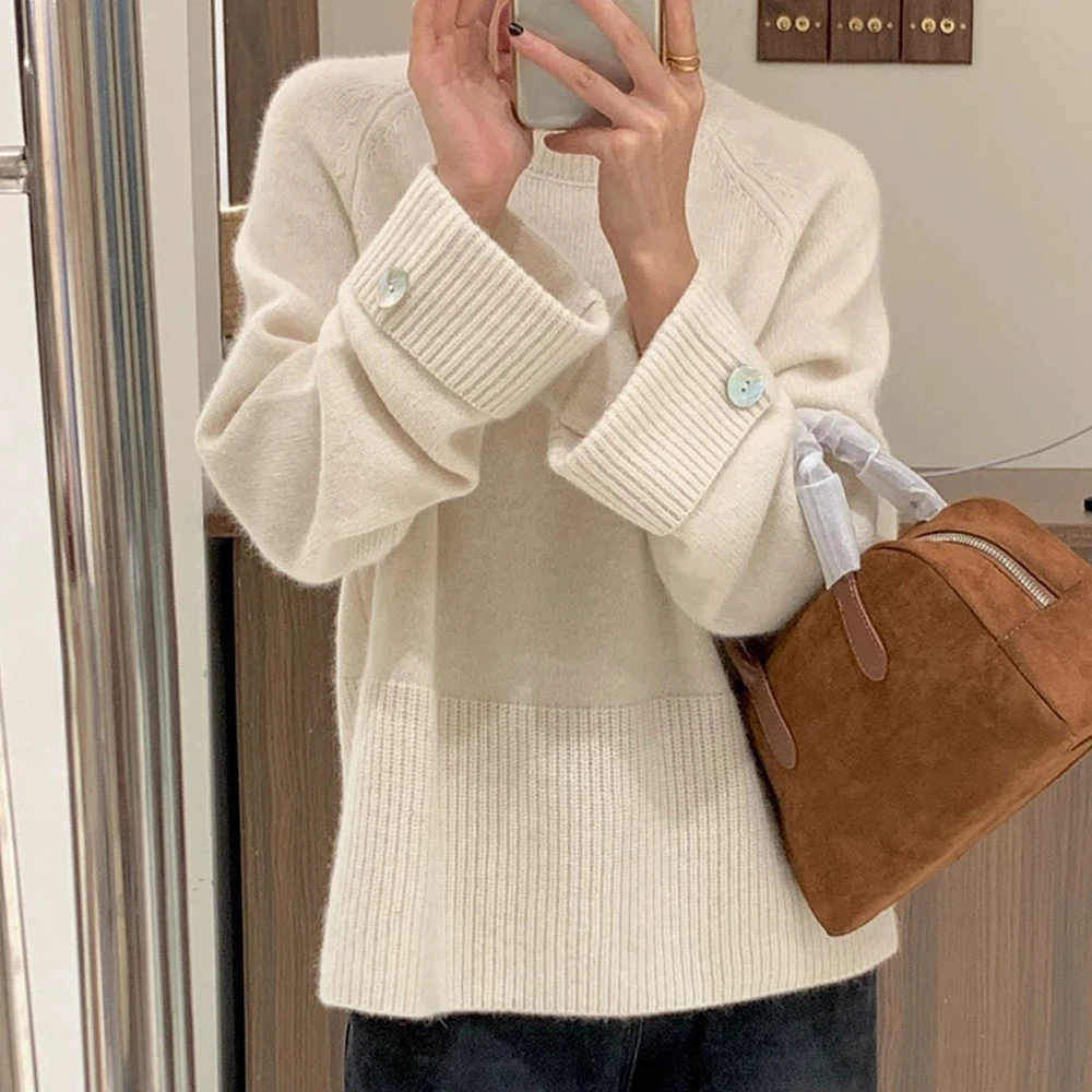 高级感设计袖口卷边圆领毛衣女秋冬软糯慵懒风内搭打底针织衫上衣