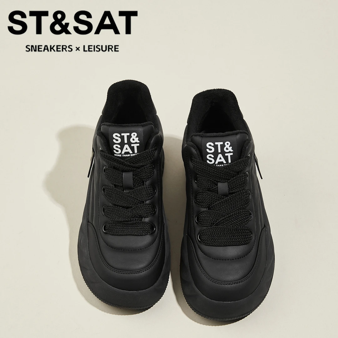 星期六真皮纯色休闲女鞋2025冬季新款踩屎感松糕鞋后的百搭运动鞋