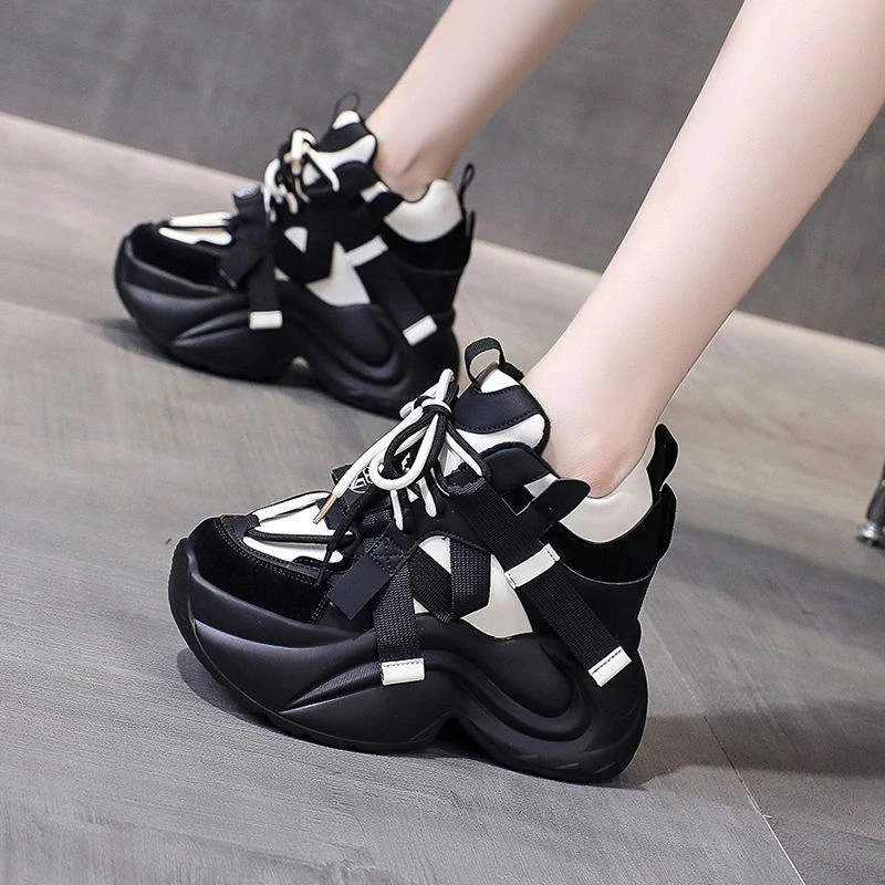 2025秋冬新款内增高女鞋网红超轻厚底老爹鞋女款2025爆款专柜正品