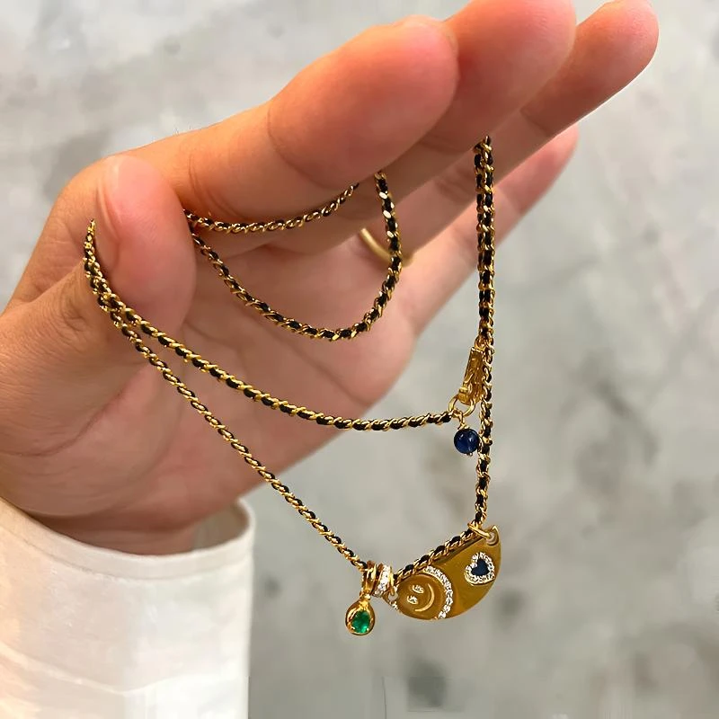 钛钢项链  黑金色爱心笑脸项链女超重工秋冬轻奢高级感中古锁骨链