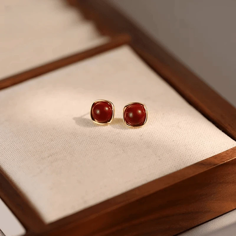 铜合金耳饰  相思红豆耳钉新款2024秋冬耳环高级感小众红色耳饰品