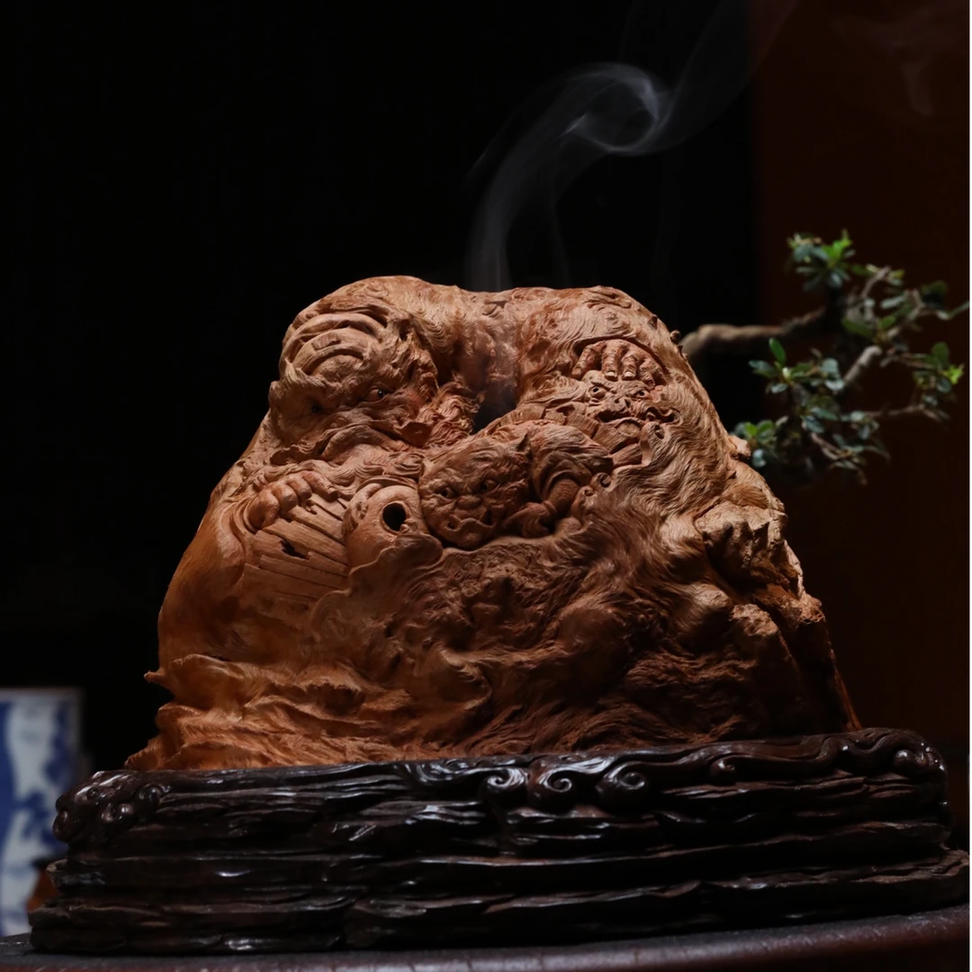 雕作开脸，须篷满面不怒自威，正气凌然 喝酒捉鬼，钟馗驱散魑魅魍魉