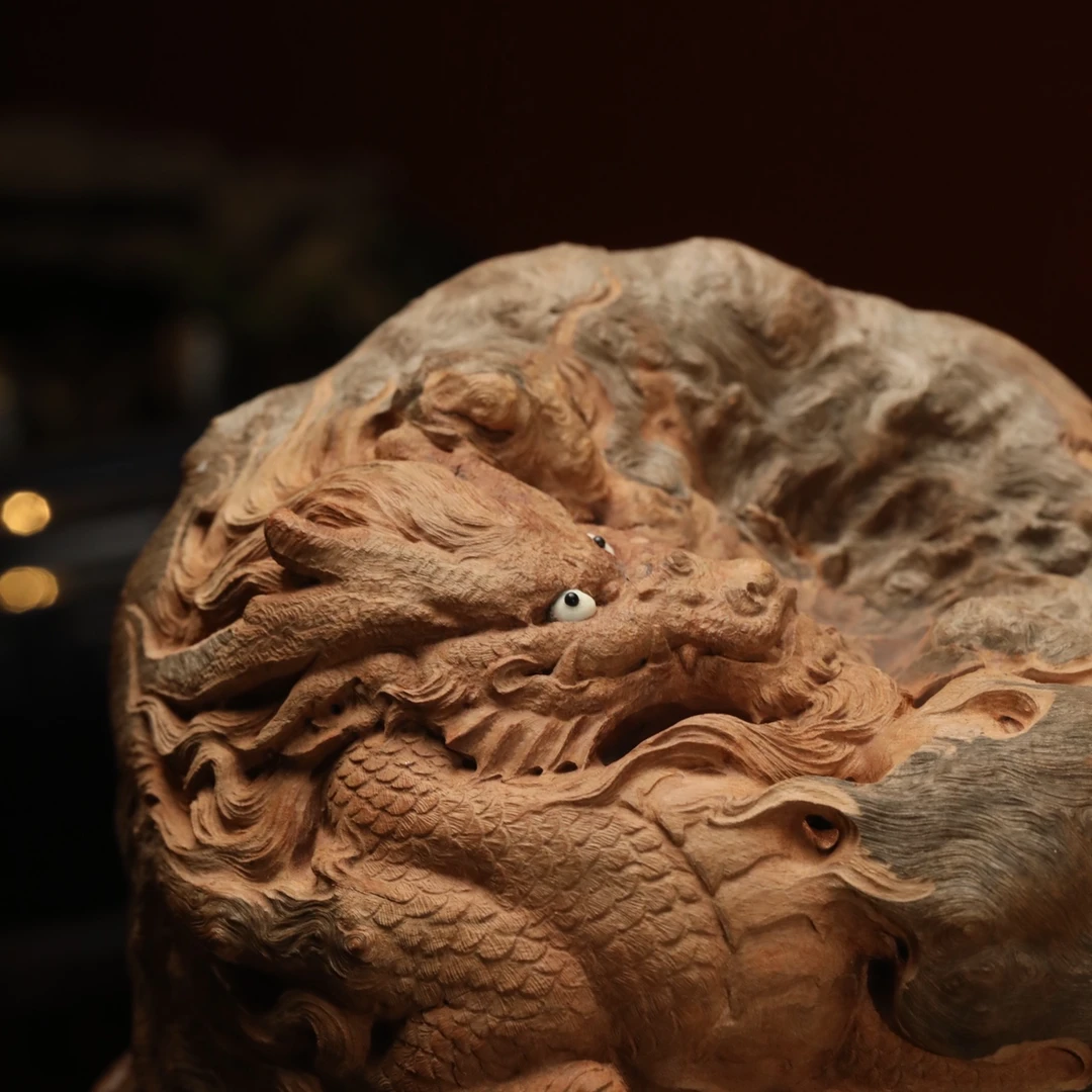 观故荔枝木｜龙之九子囚牛  取天然之形，循形巧雕荔枝木老皮沙质感